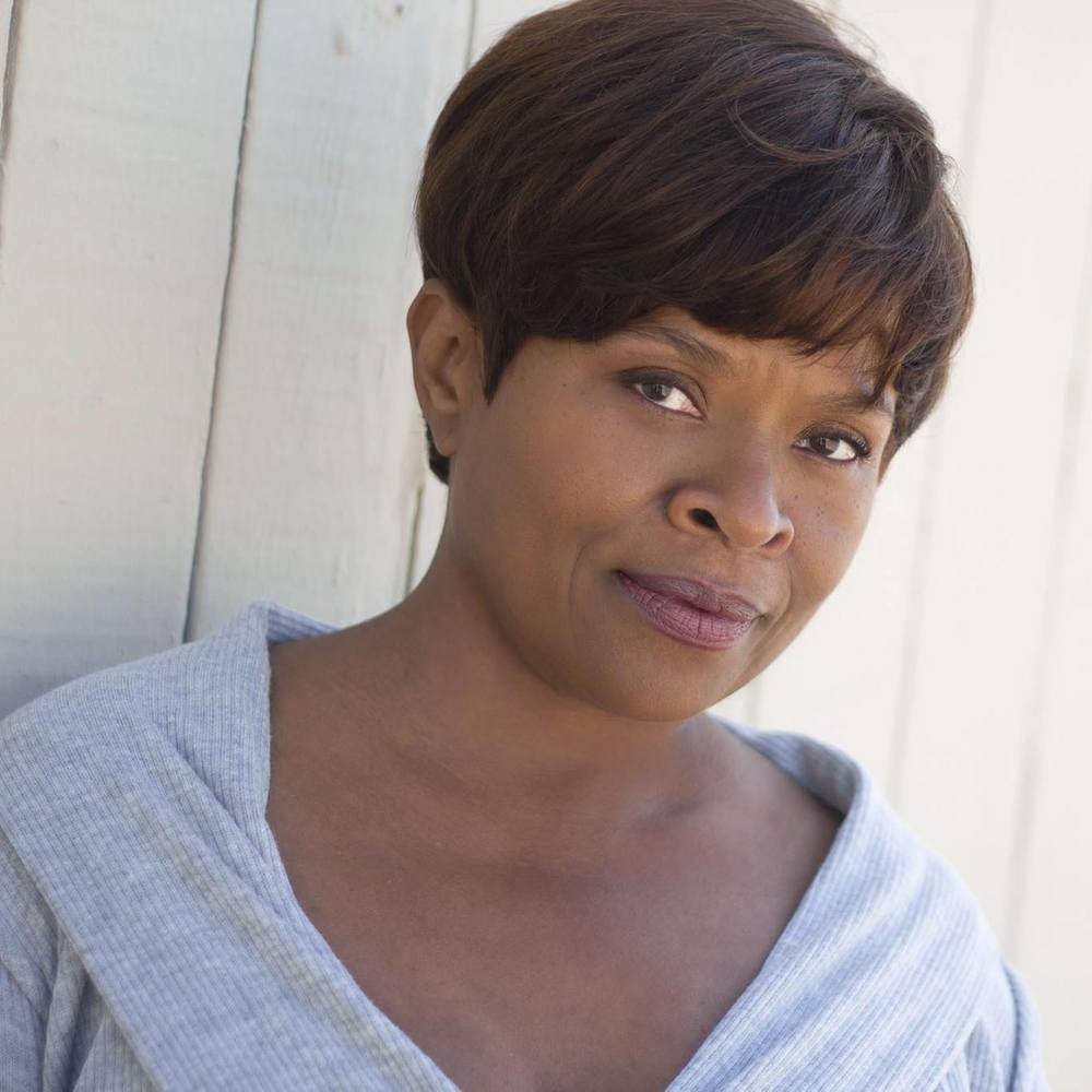 Meet your Posher, Monnae